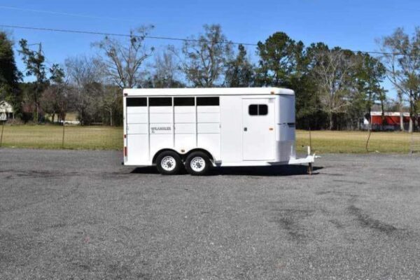 2002 Logan Coach 3HBP 3 Horse Trailer