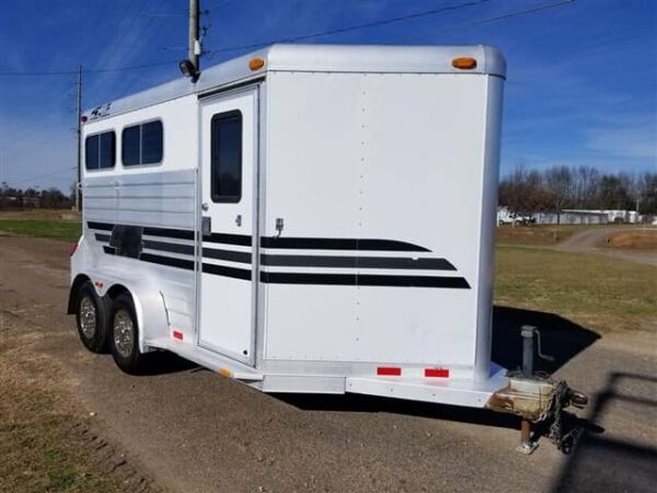 2001 4 Star 2 Horse Bumper Pull Slant Load