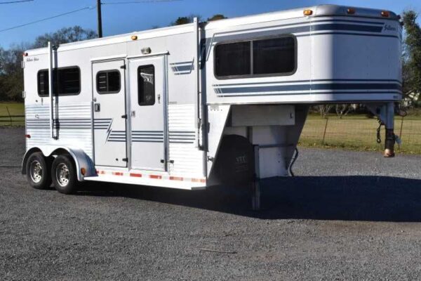 Used 1998 Silver Star 2HGN 2 Horse Trailer with 6′ Short Wall