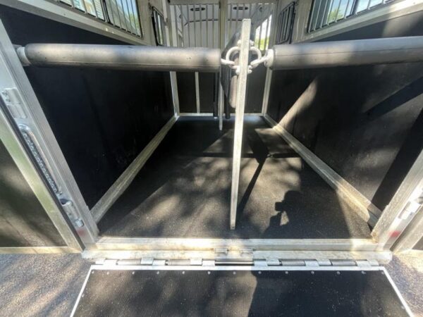 2019 Shadow 2+1 Gooseneck - Image 12