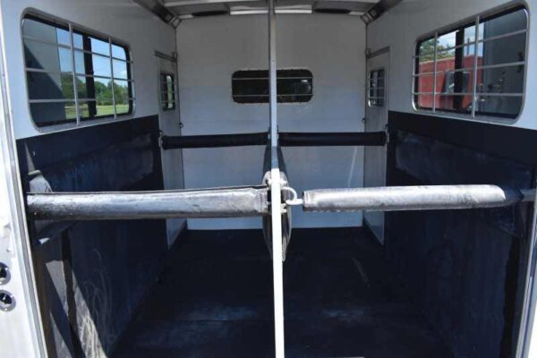 2000 Sundowner 7204GNST 2 Horse Trailer - Image 7