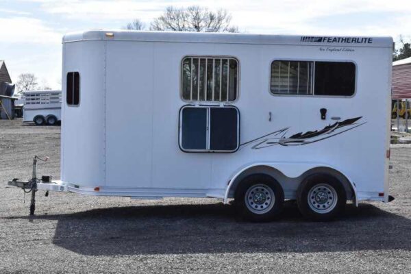2005 Featherlite 2HST 2 Horse Trailer - Image 6