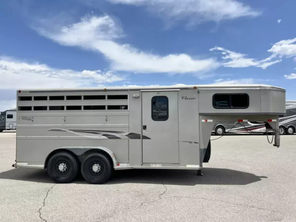 2001 Titan 3 Horse Gooseneck - Image 2