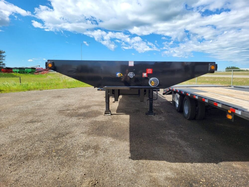 2025 Behnke Fifth Wheel High Clearance Sprayer Trailer - Image 6