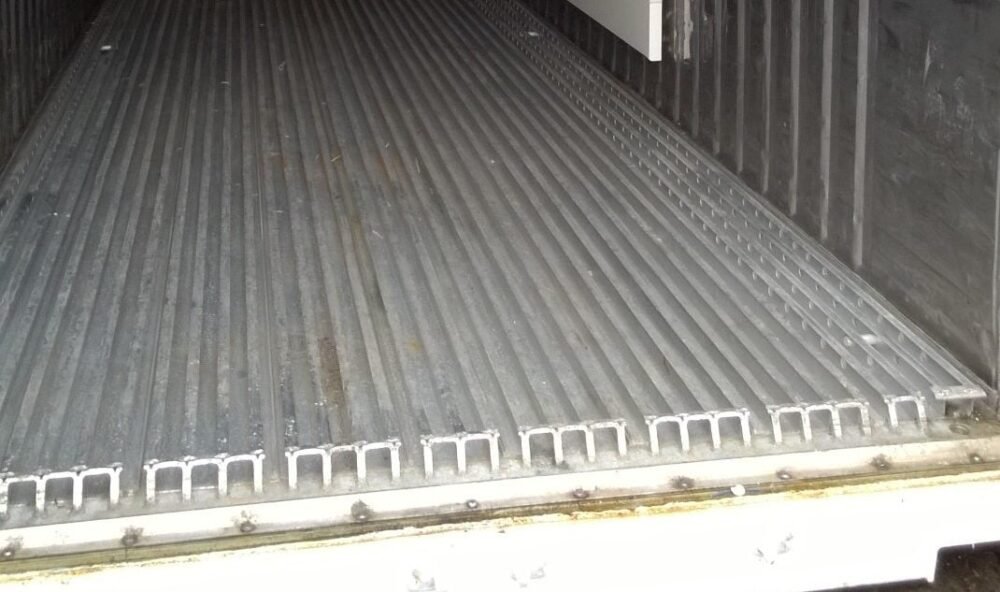 insulated shipping containers​